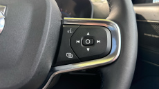 Volvo XC40 2.0 B4P Ultra Dark 5dr Auto Petrol Estate